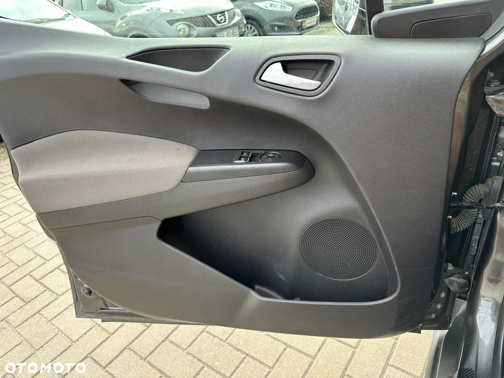 Ford Tourneo Courier - 18