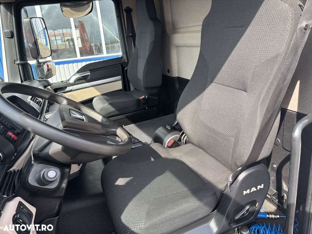 MAN TGM 18.250, Palfinger PK 13.501, an 2020, 16.000 km, bascula Meiller trilateral - 18