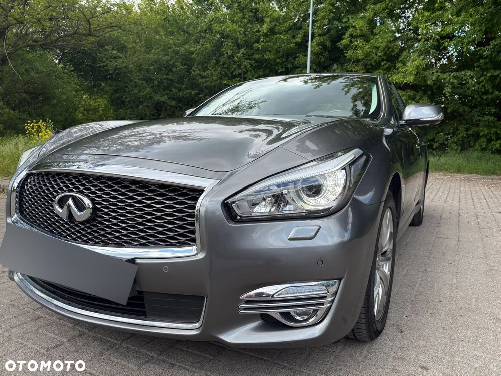 Infiniti Q70 Hybrid GT Premium - 8
