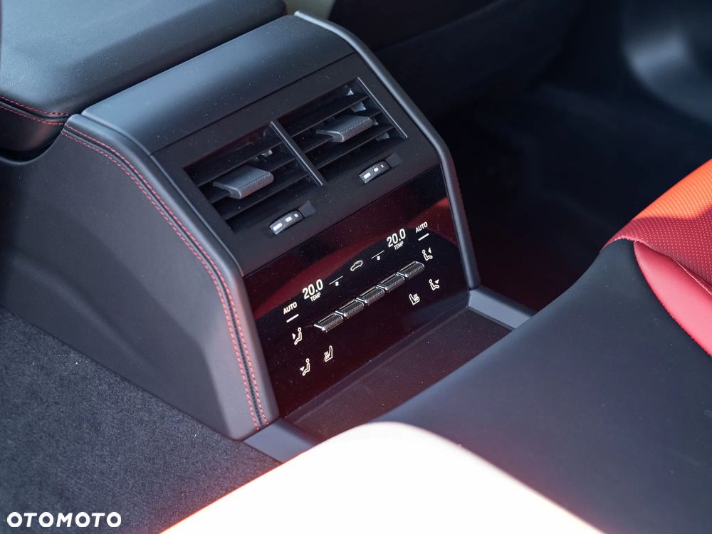 Porsche Panamera 4 E-Hybrid PHEV - 19