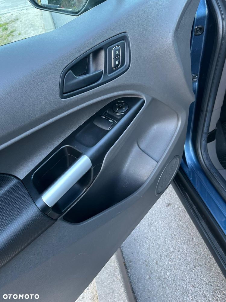 Ford Transit Connect - 12