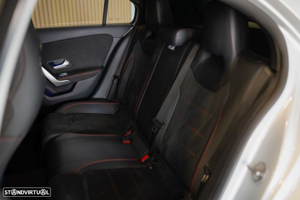 Mercedes-Benz A 250 e AMG Line - 26