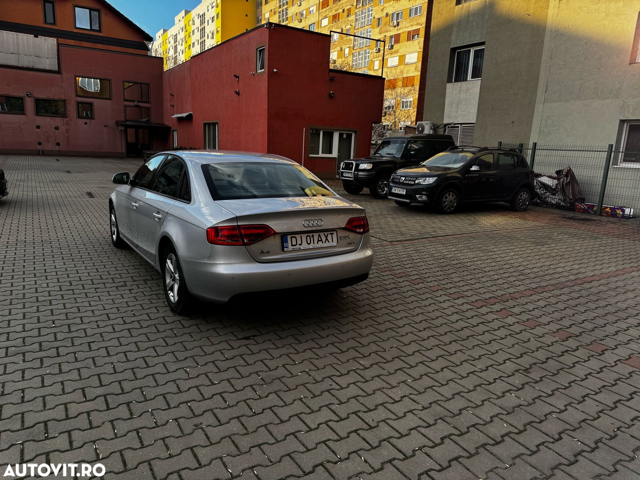 Audi A4 1.8 T Avant - 4