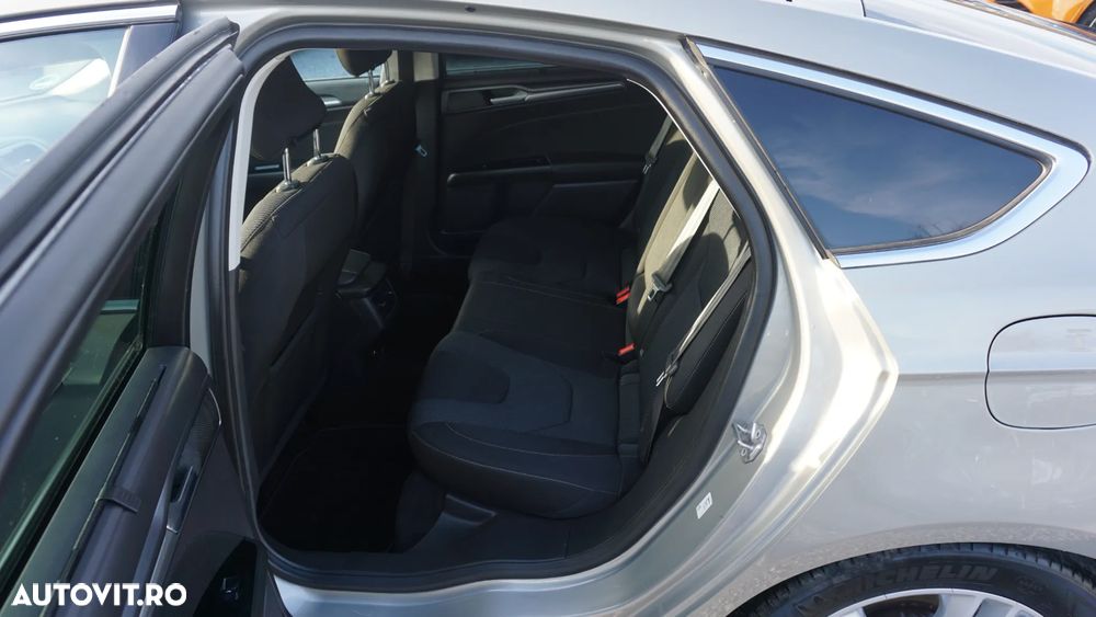 Ford Mondeo 2.0 TDCi ECOnetic Start-Stopp Business Edition - 9