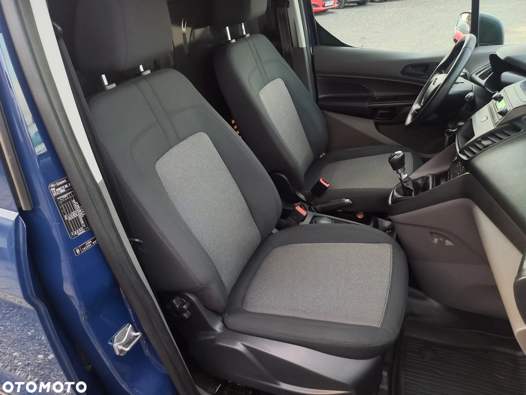 Ford Transit Connect - 16
