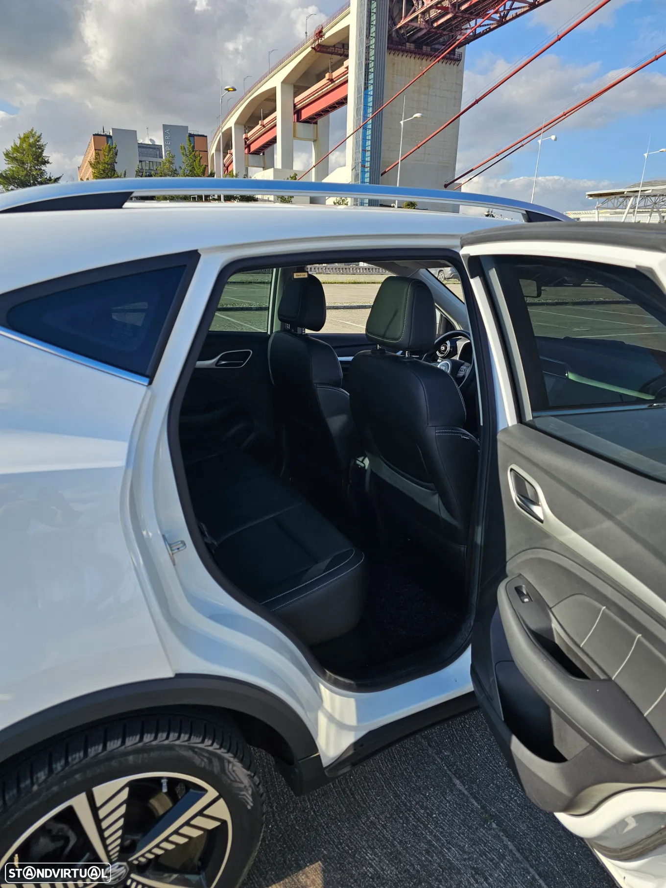 MG ZS EV 44.5 kWh Luxury - 7