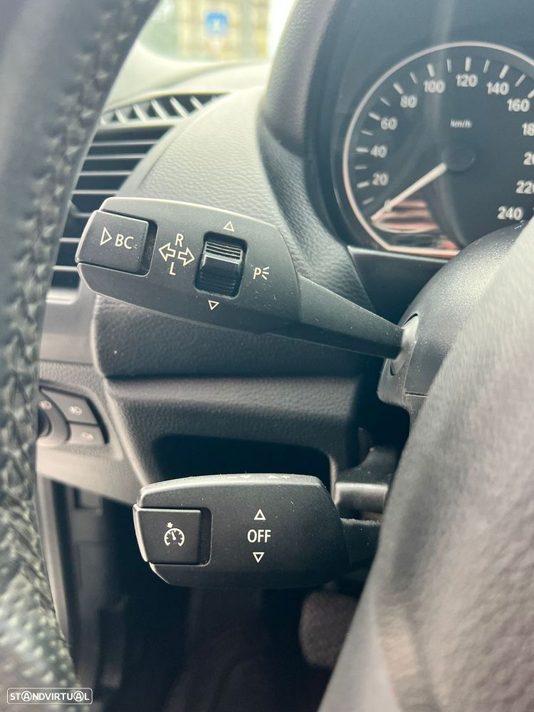 BMW 116 d Pack M - 21