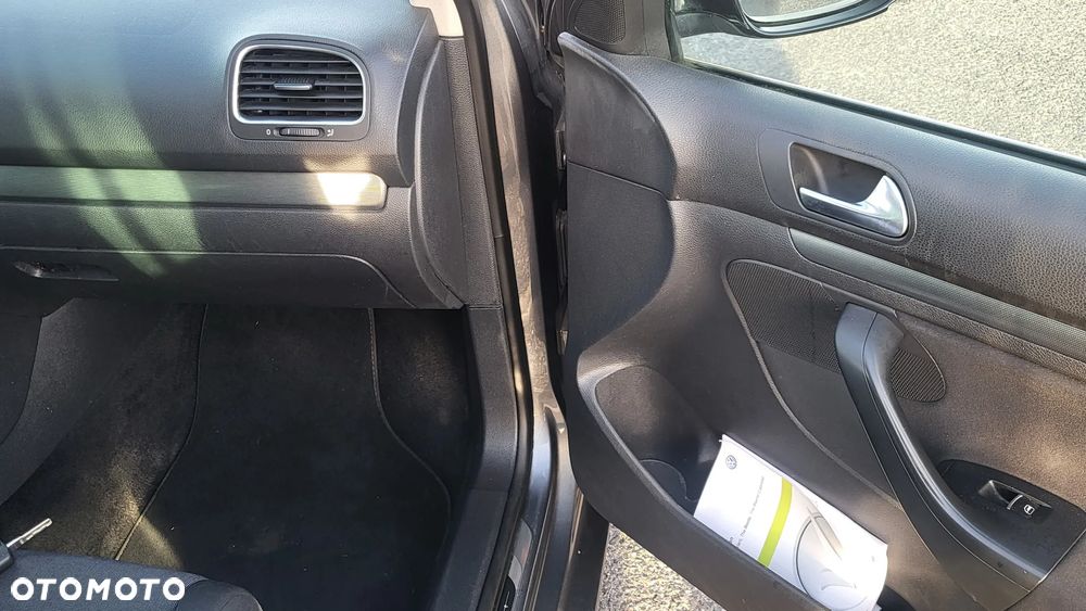 Volkswagen Golf 1.2 TSI BlueMotion Technology Style - 25