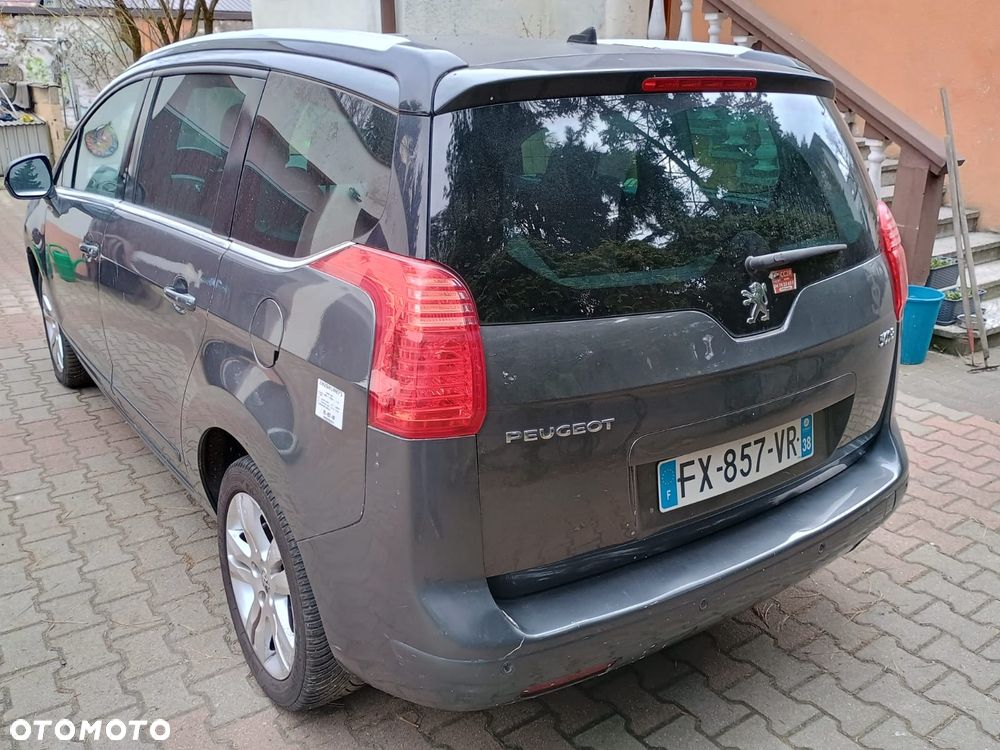 Peugeot 5008 - 5