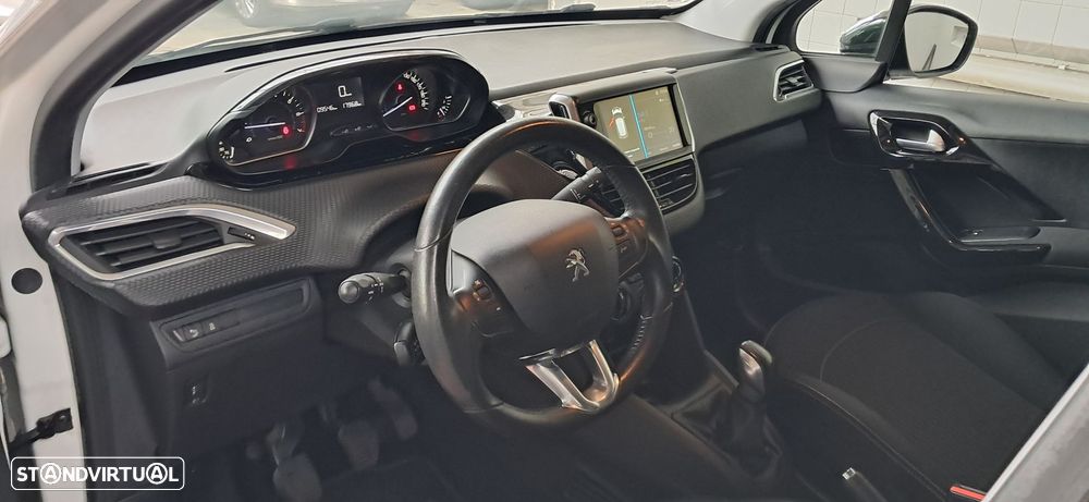 Peugeot 208 1.2 PureTech Style - 5