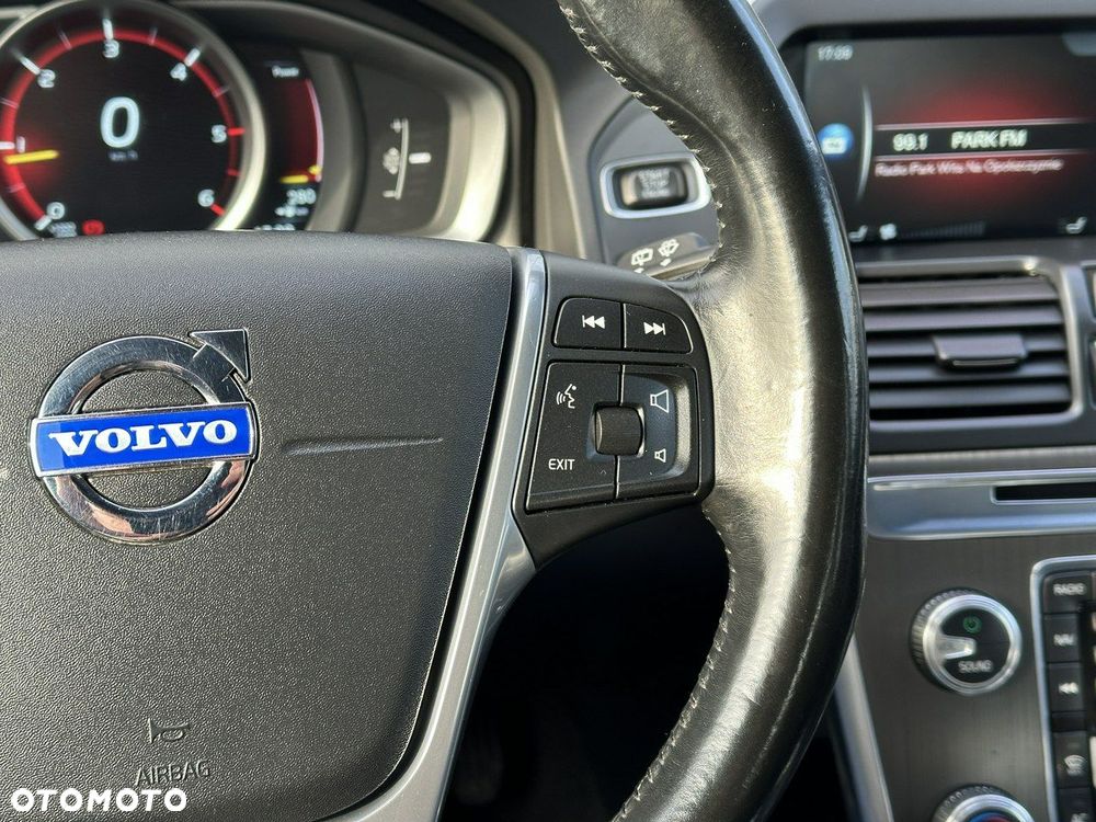 Volvo XC 60 D4 Momentum - 19