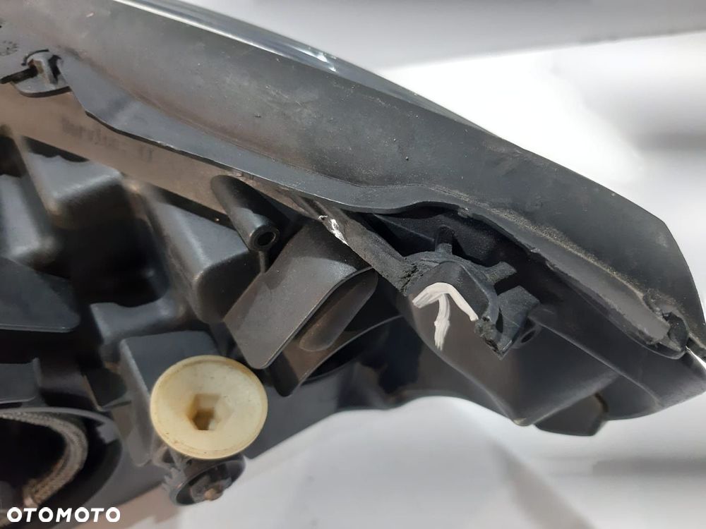 BMW Z4 E89 Lampa Bi-xenon R - 13213 - 11