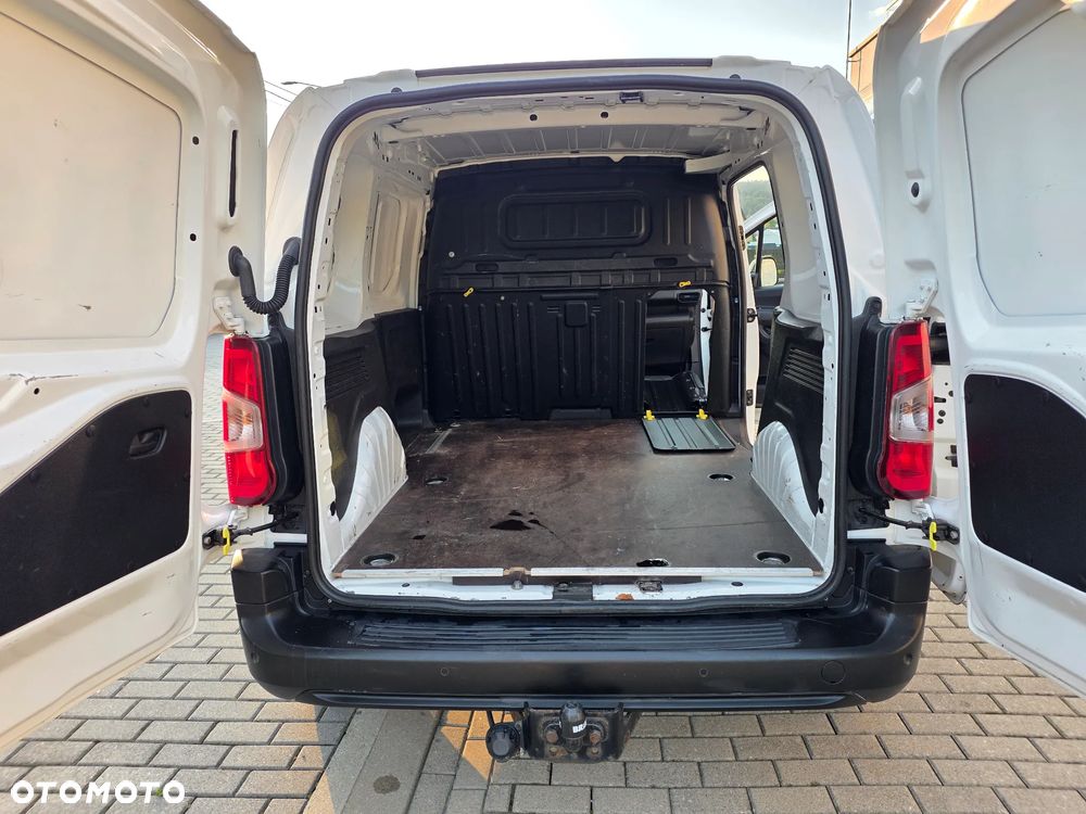 Opel Combo 1.2 benzyna Vat! rok2020 navi klima 3-osobowy tempomat grzana szyba fotele hak - 12