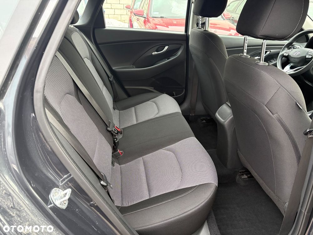 Hyundai i30 1.5 DPI Classic + - 24