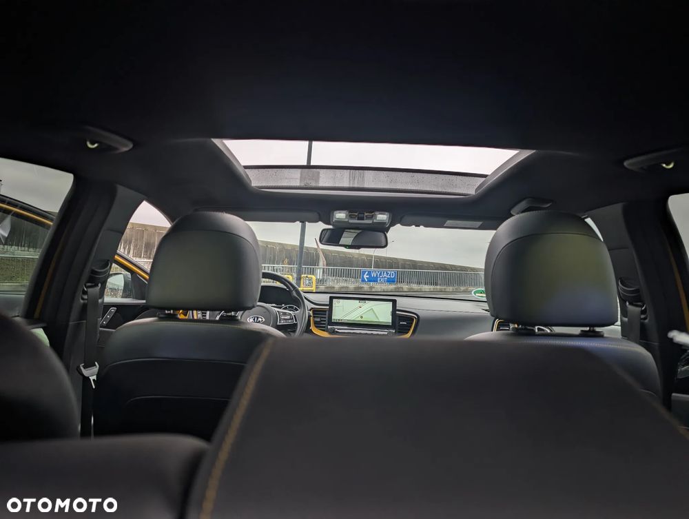 Kia XCeed 1.6 CRDi DCT7 LAUNCH EDITION - 32