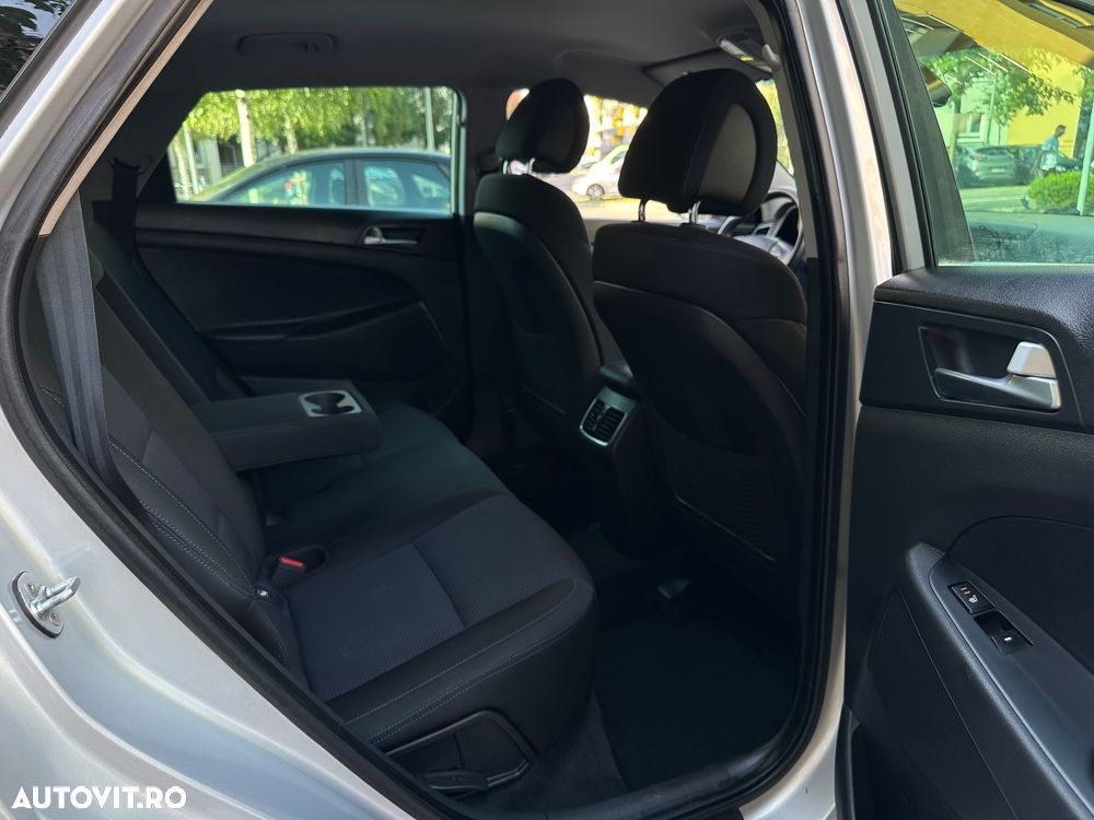 Hyundai Tucson blue 1.7 CRDi 2WD DCT Style - 26