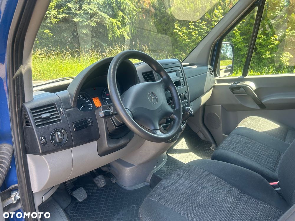 Mercedes-Benz Sprinter 316 hak przyczepa 3500kg - 19