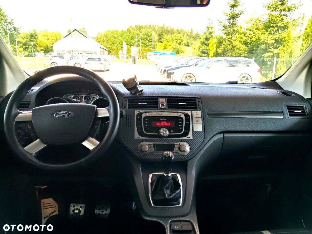 Ford Kuga 2.0 TDCi 4x4 Titanium - 6
