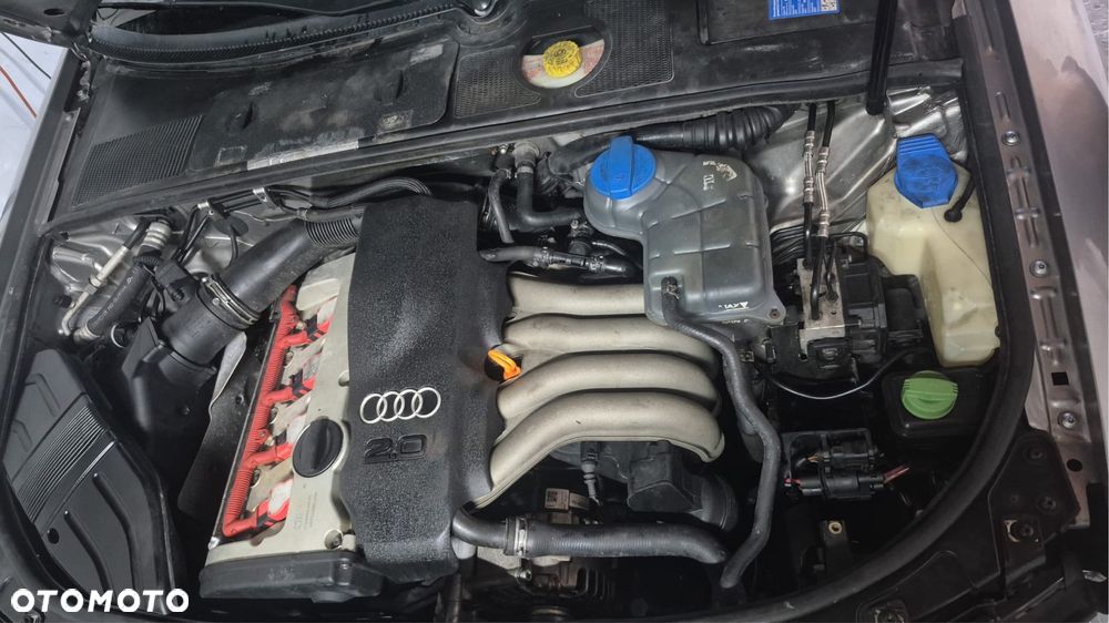 Audi A4 Limousine - 4