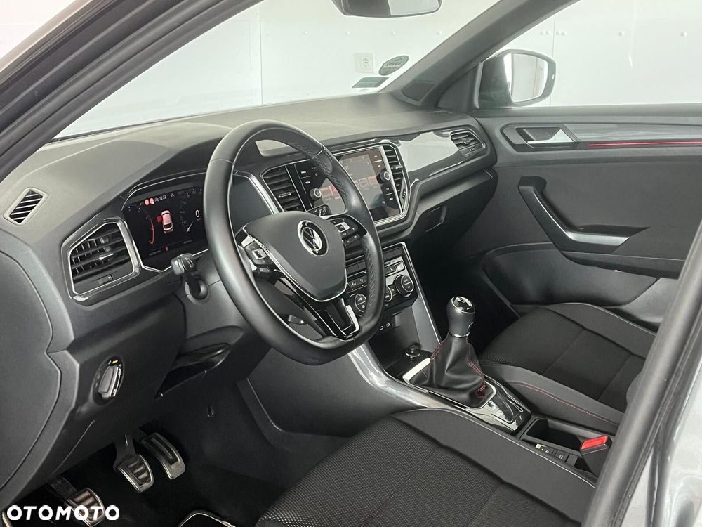 Volkswagen T-Roc - 14