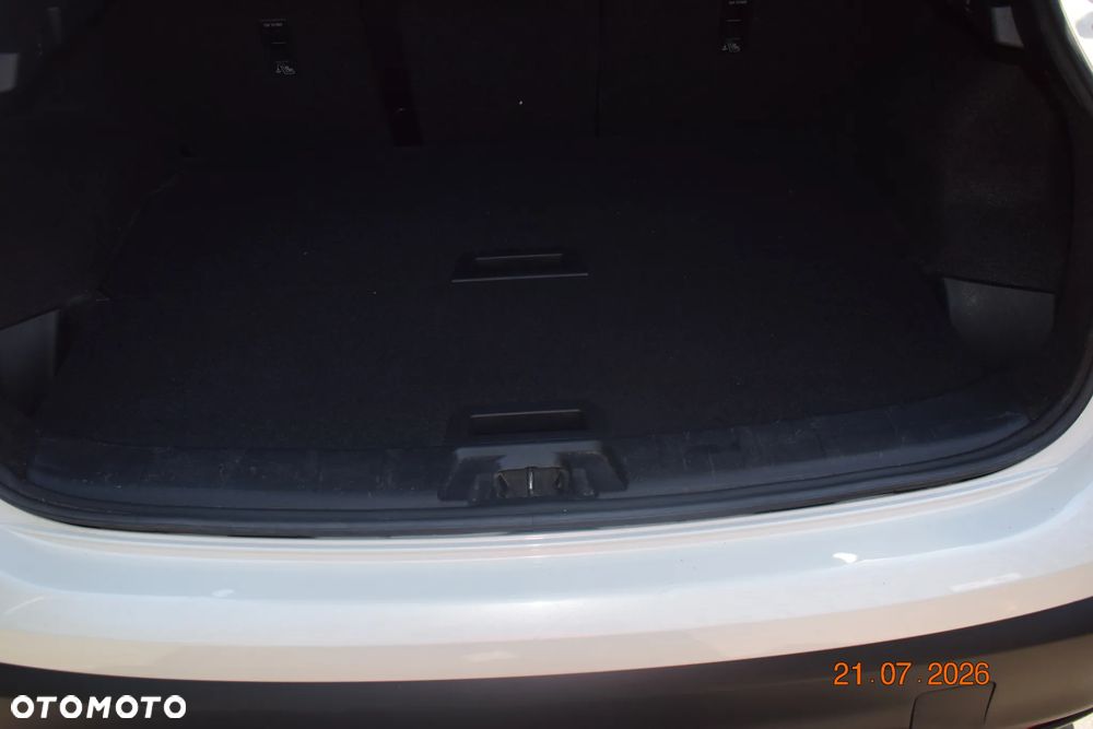 Nissan Qashqai 1.6 DCi Xtronic N-Connecta - 21
