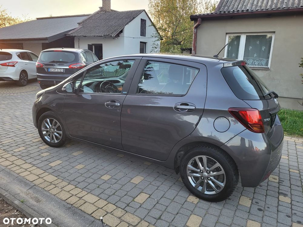 Toyota Yaris 1.33 Premium - 32