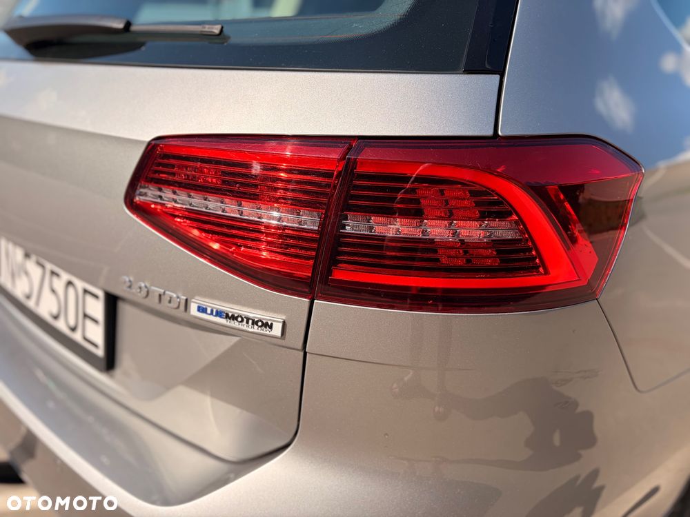 Volkswagen Passat 2.0 TDI (BlueMotion Technology) DSG Highline - 24