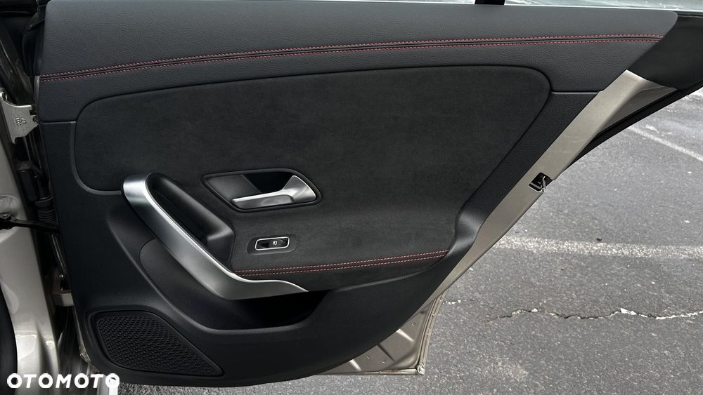 Mercedes-Benz CLA 250 AMG Line 7G-DCT - 28