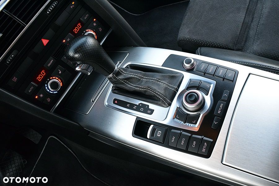 Audi A6 Avant 2.7 TDI DPF quattro tiptronic - 32