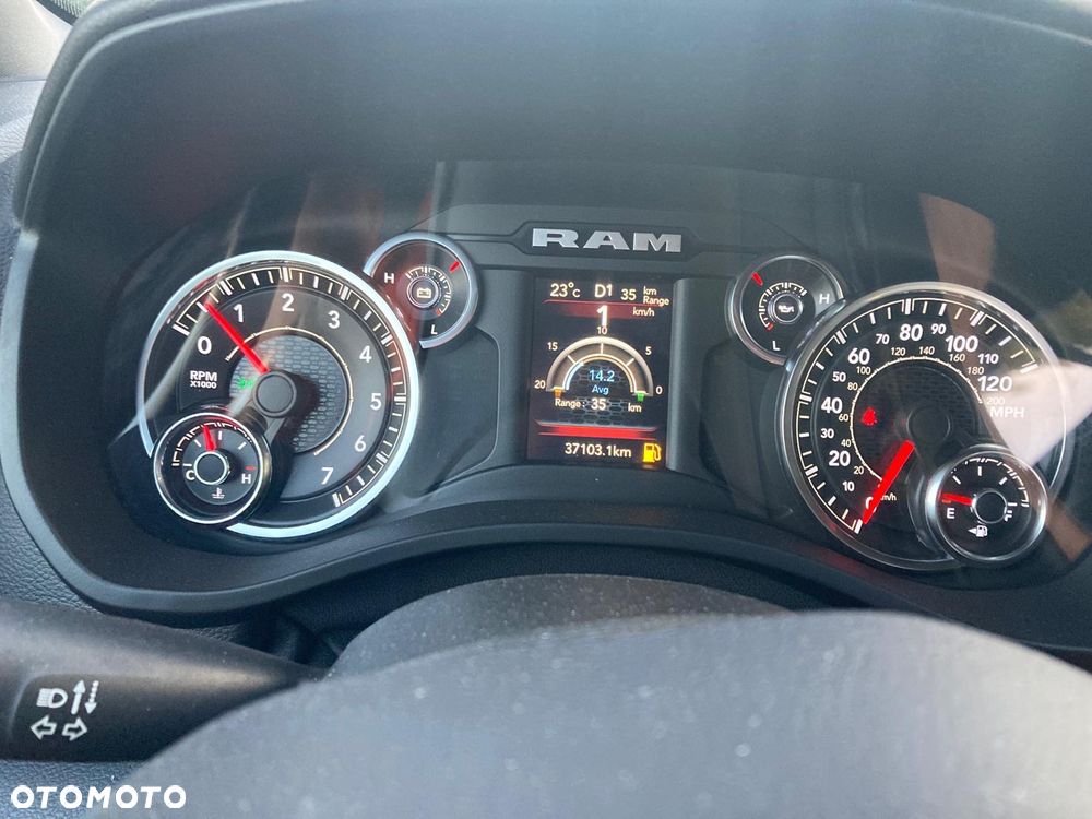 Dodge RAM 1500 5.7 4x4 - 14