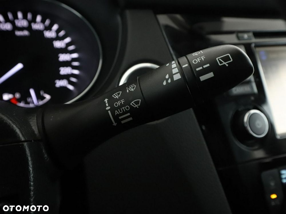 Nissan Qashqai 1.6 DIG-T N-Connecta - 32