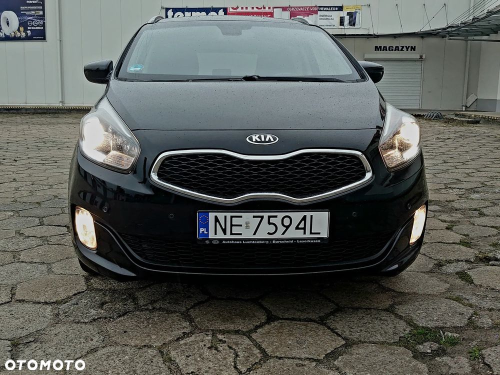 Kia Carens - 9