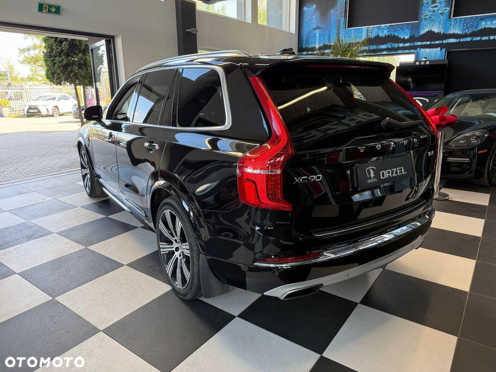 Volvo XC 90 - 9