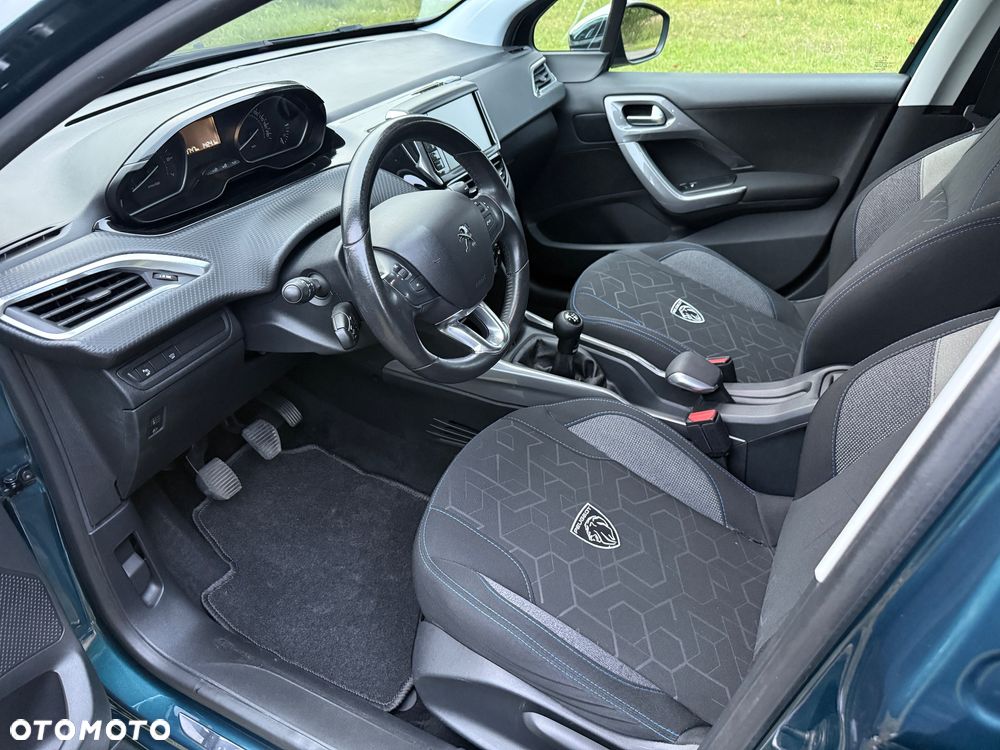 Peugeot 2008 1.2 Pure Tech Style - 33