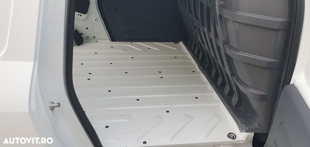 Dacia Logan Van - 18