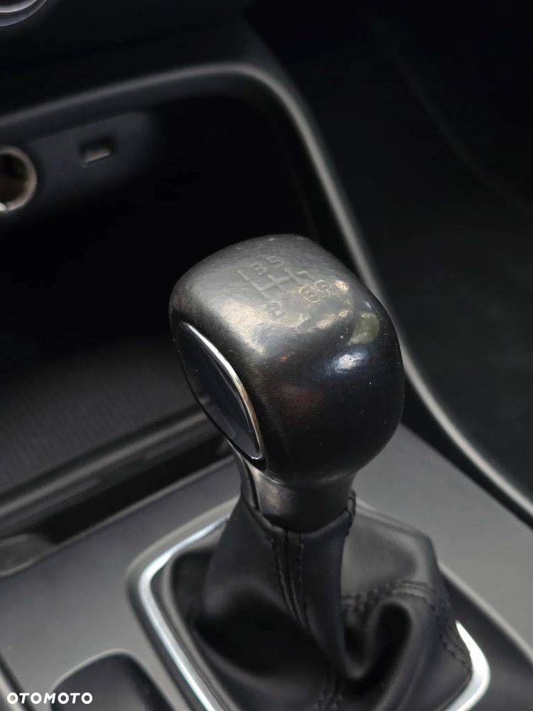 Volvo XC 40 D3 AWD Momentum Pro - 28