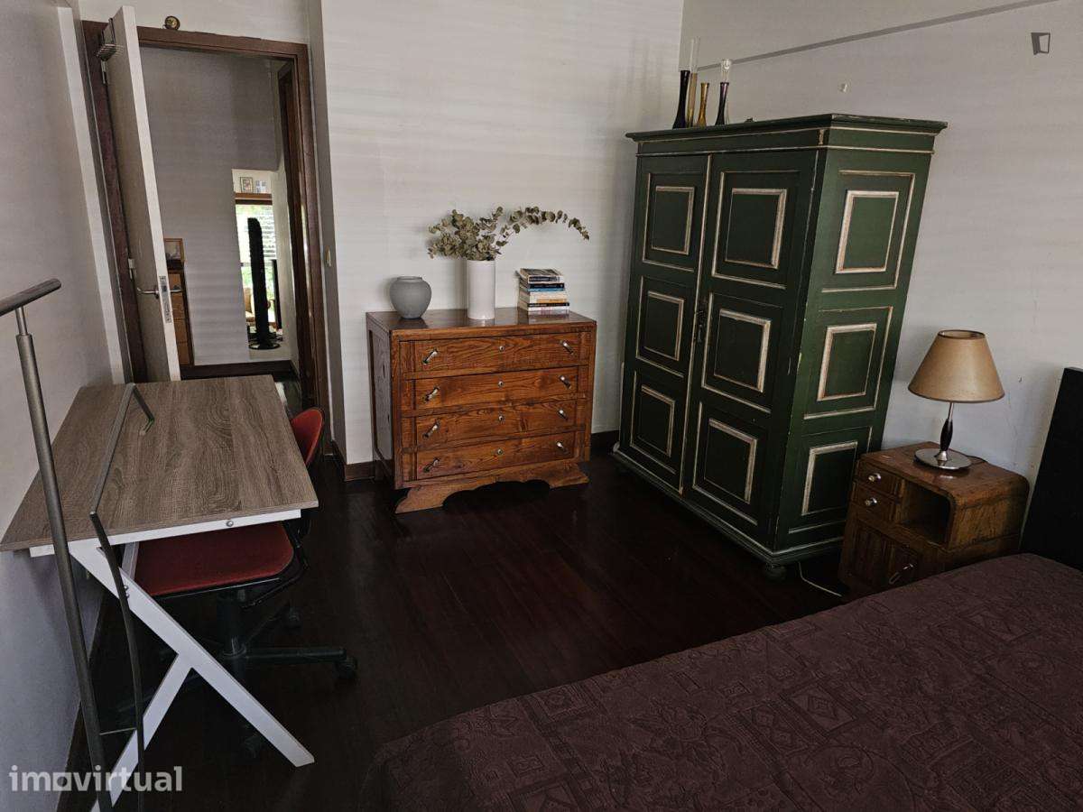 Quarto - localizado em Aldoar Porto - Grande imagem: 2/20