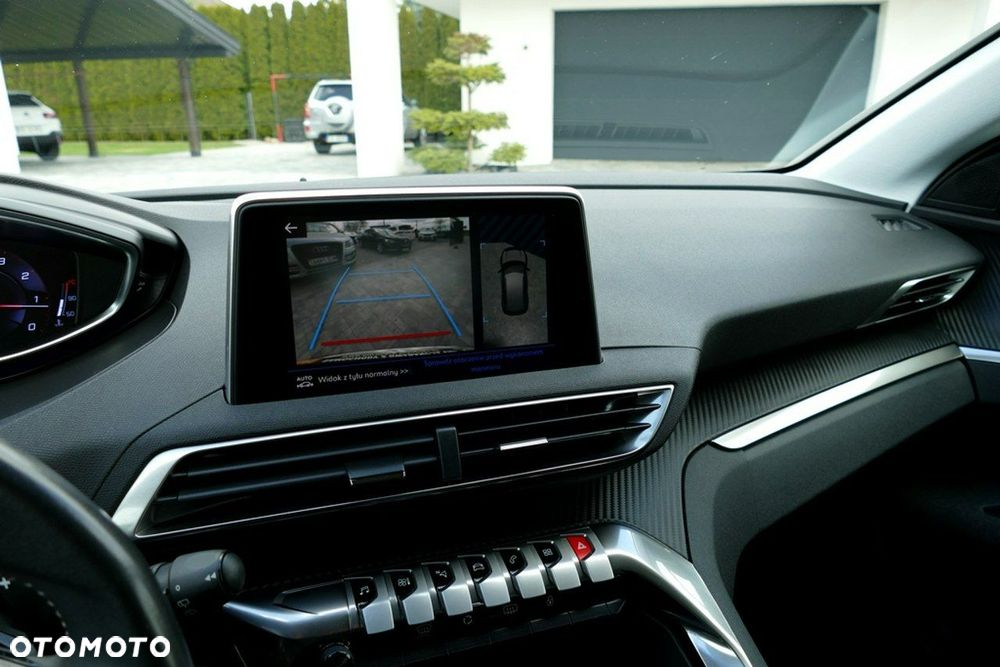 Peugeot 3008 1.2 PureTech Active Pack S&S EAT8 - 28