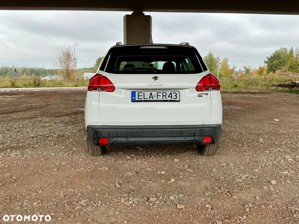 Peugeot 2008 1.6 e-HDi Allure S&S - 12