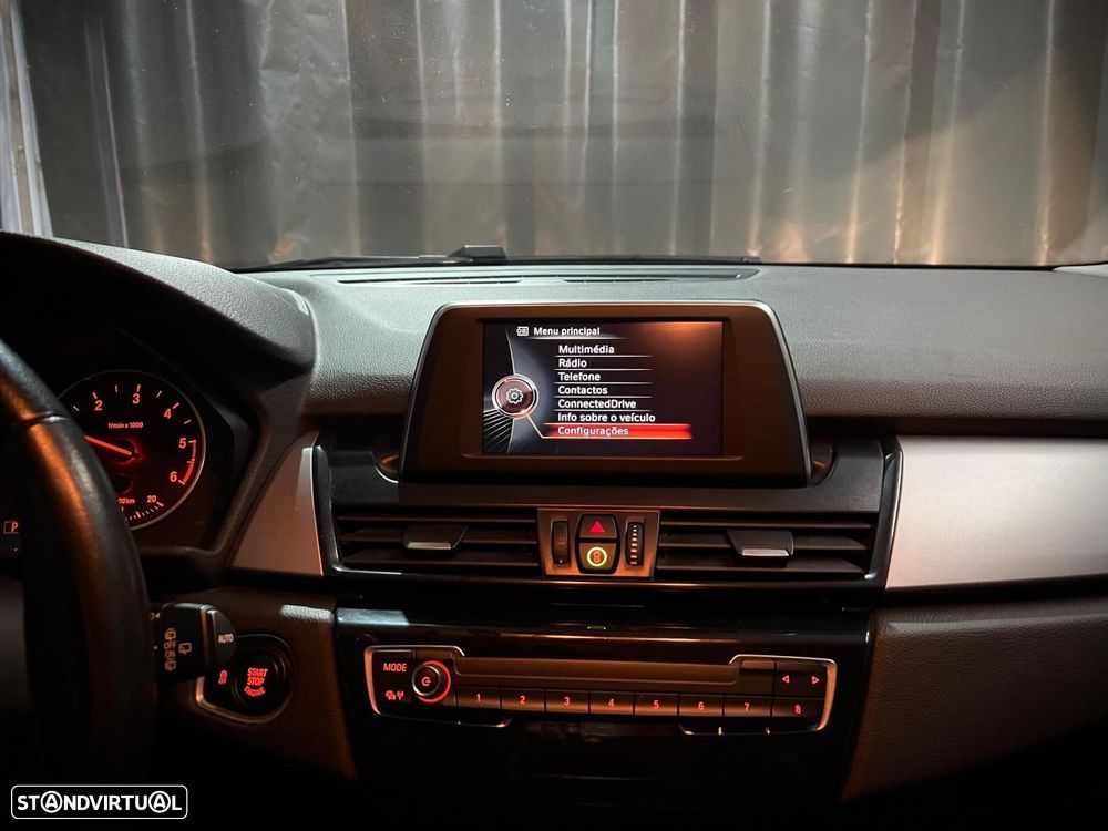 BMW 216 Active Tourer - 13