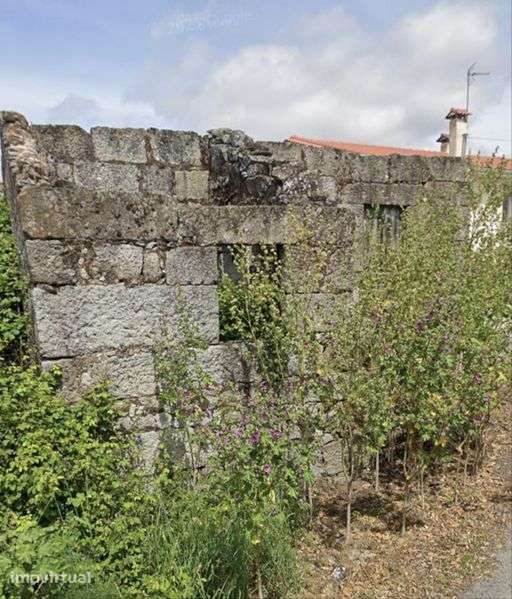 Terreno com ruína em pedra para reconstrucao - Grande imagem: 4/6
