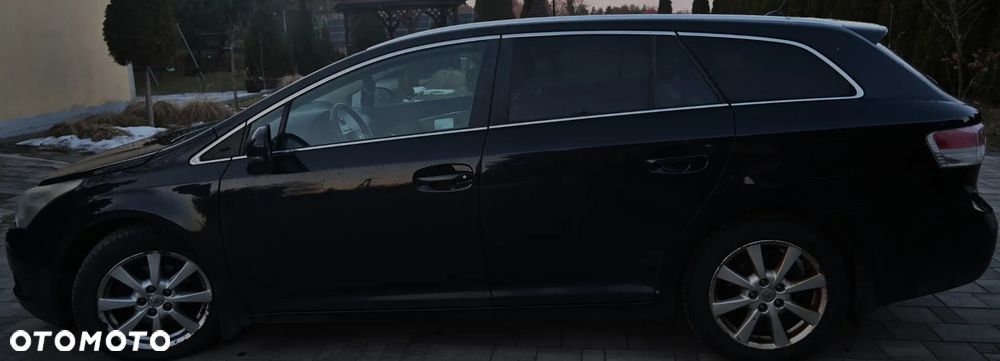 Toyota Avensis 2.0 D-4D Premium - 1