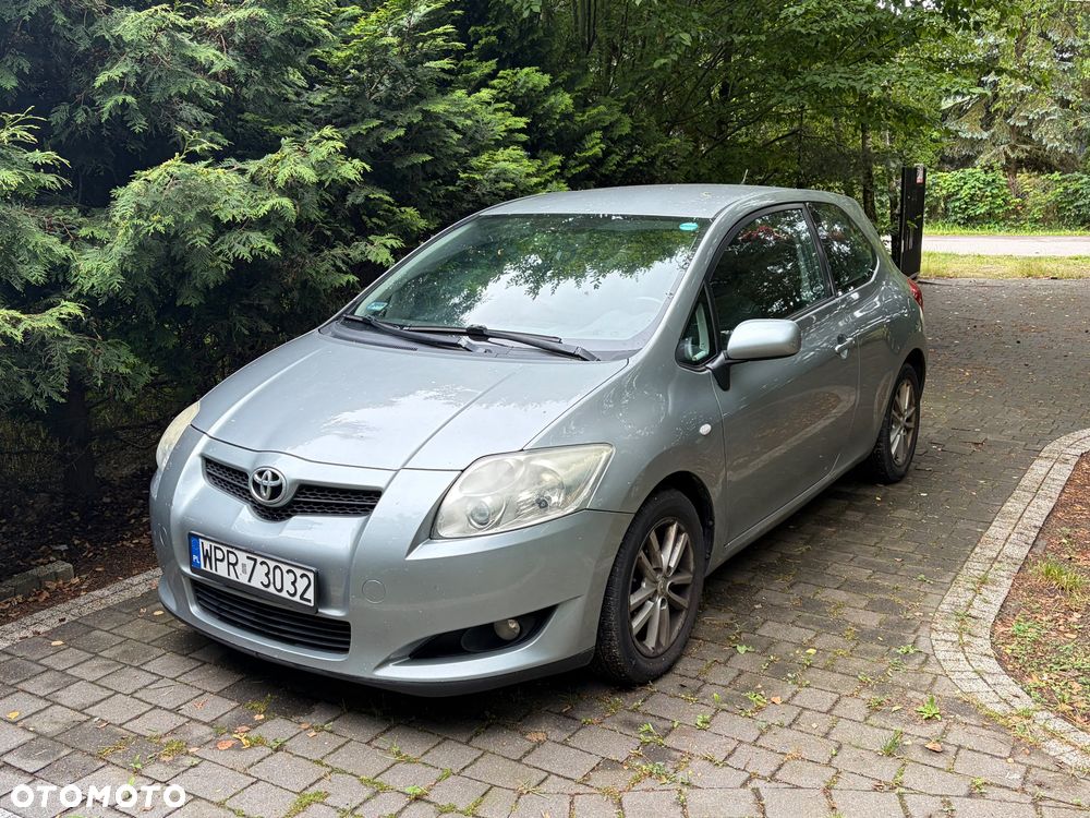 Toyota Auris - 1