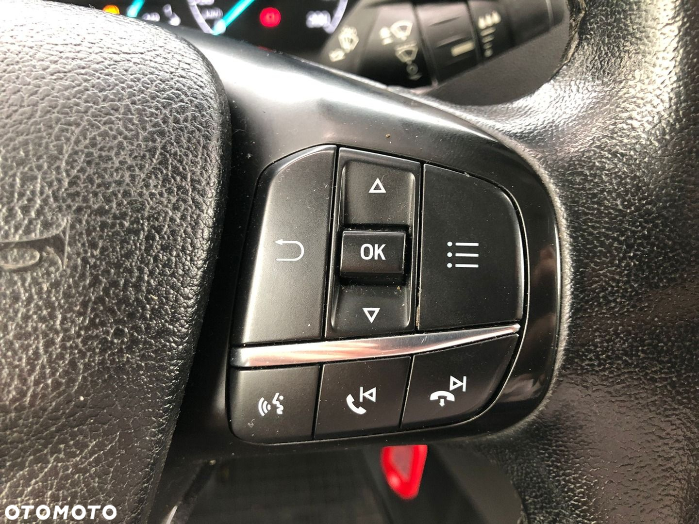 Ford Tourneo Custom 2.0 EcoBlue L2 Trend - 28