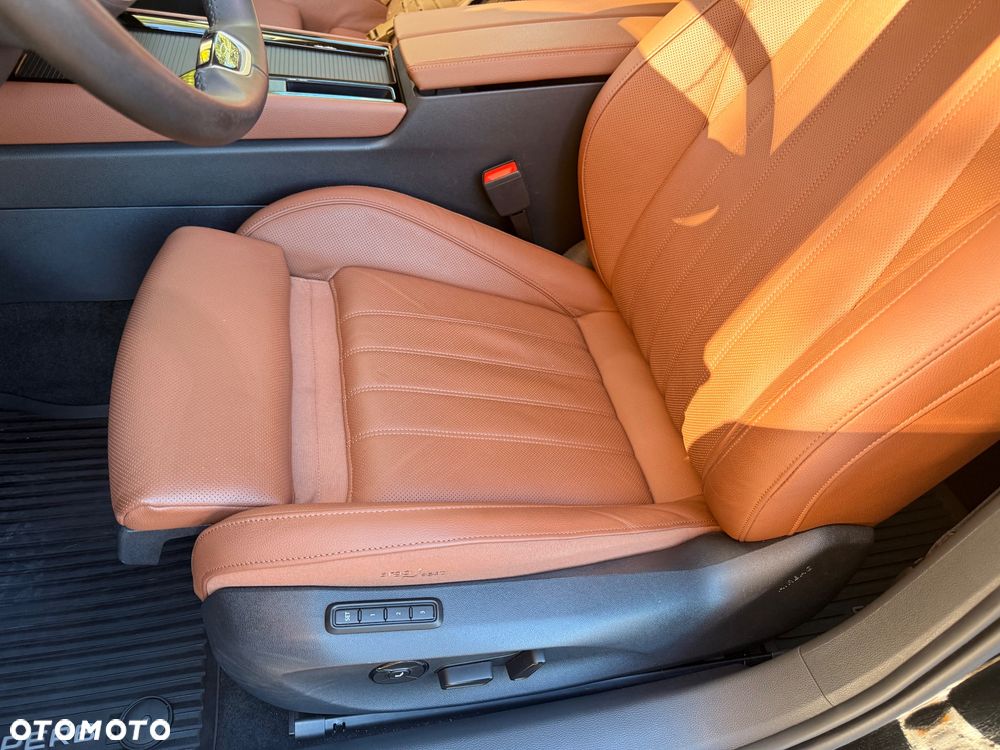 Skoda Superb 2.0 TDI SCR 4x4 L&K DSG - 19