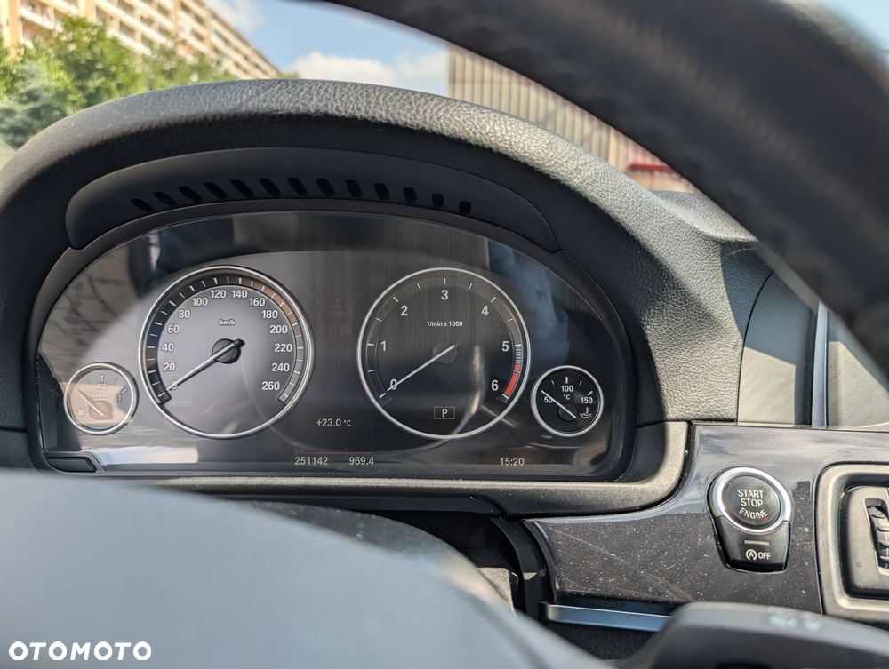 BMW Seria 5 520d - 8
