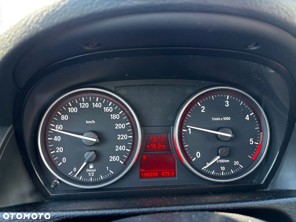 BMW X1 xDrive18d - 8