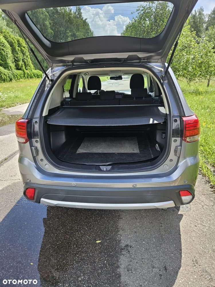 Mitsubishi Outlander 2.0 Intense Comfort 4WD CVT - 18