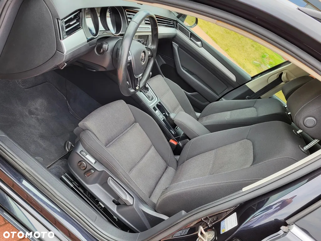 Volkswagen Passat 2.0 TDI BMT Comfortline DSG - 12
