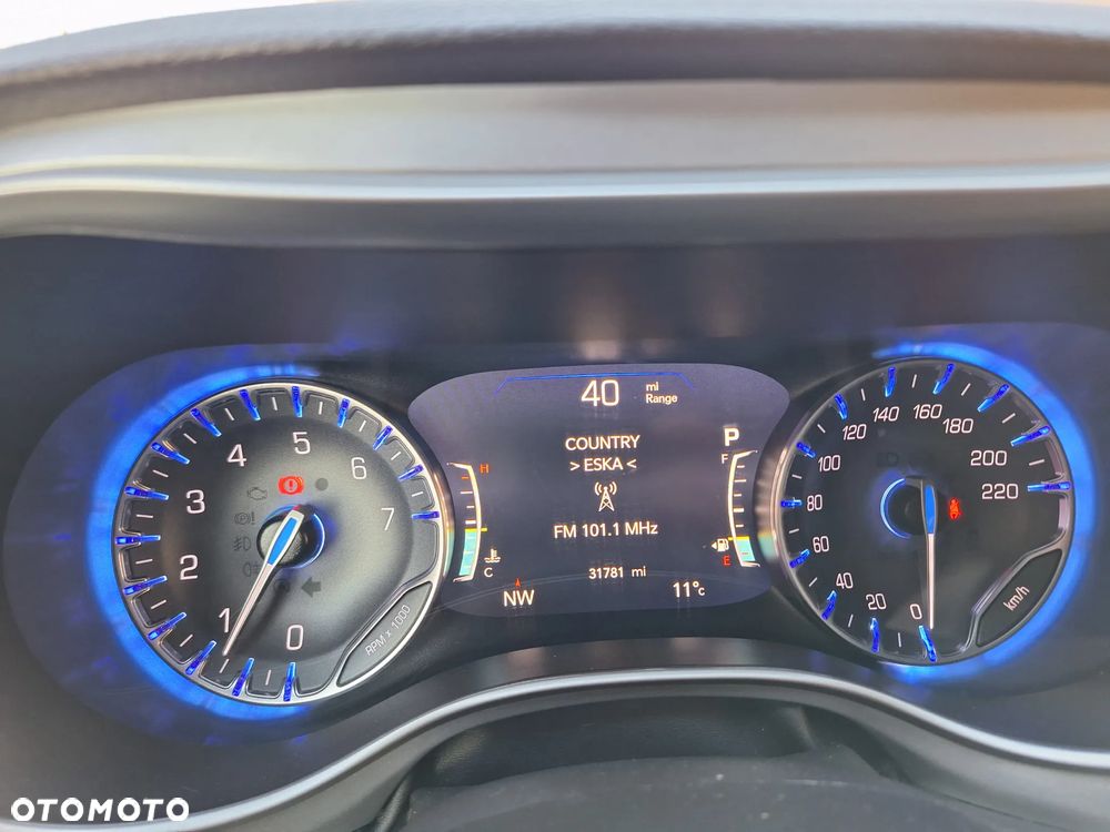 Chrysler Pacifica - 13